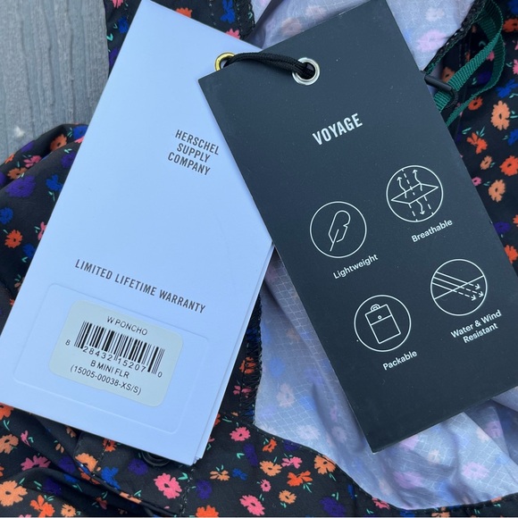 NWT Herschel Supply Company Floral Rain Poncho in Blue - Size XS/S - Picture 7 of 7